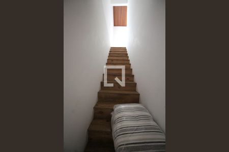 Escada de entrada de casa à venda com 4 quartos, 330m² em Casa Verde Alta, São Paulo