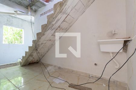 Casa para alugar com 55m², 2 quartos e 1 vagaÁrea de Serviço