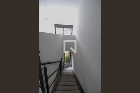 Escada de casa de condomínio à venda com 3 quartos, 202m² em Residencial Tres (tambore), Santana de Parnaíba