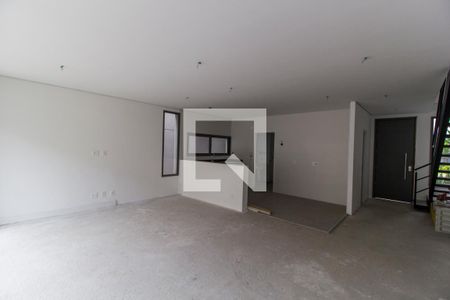 Sala de casa de condomínio à venda com 3 quartos, 202m² em Residencial Tres (tambore), Santana de Parnaíba