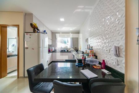 Apartamento à venda com 140m², 2 quartos e 2 vagasCozinha