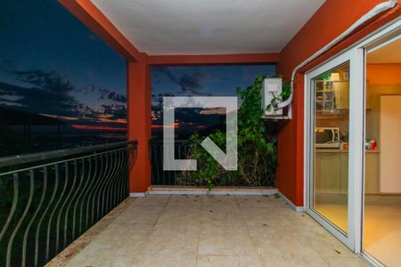 Casa à venda com 480m², 3 quartos e 3 vagas Casa à venda com 480m², 3 quartos e 3 vagasVaranda da Cozinha