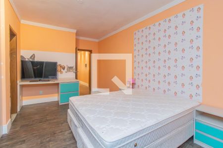 Casa à venda com 480m², 3 quartos e 3 vagas Casa à venda com 480m², 3 quartos e 3 vagasQuarto 2 - Suíte