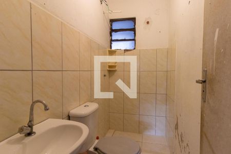 Banheiro Social de casa para alugar com 1 quarto, 45m² em Tatuquara, Curitiba