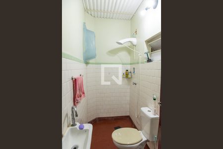 Casa à venda com 101m², 2 quartos e 7 vagasBanheiro de serviço