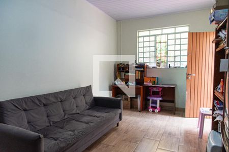 Casa à venda com 101m², 2 quartos e 7 vagasSala