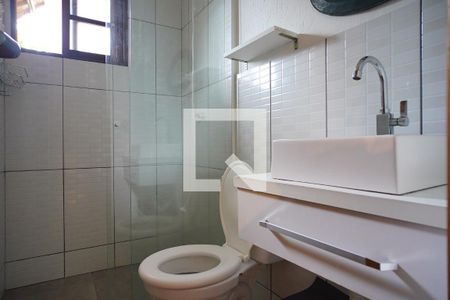 Banheiro de kitnet/studio para alugar com 1 quarto, 28m² em Lagoa da Conceição, Florianópolis
