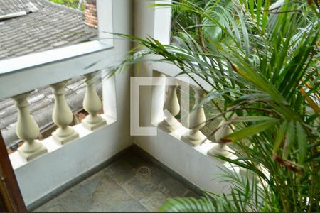 Casa de condomínio à venda com 360m², 3 quartos e 3 vagas Casa de condomínio à venda com 360m², 3 quartos e 3 vagasVaranda do Quarto 2