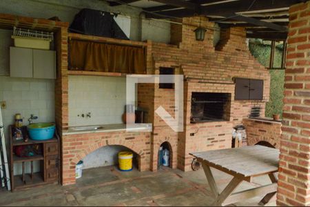 Casa de condomínio à venda com 360m², 3 quartos e 3 vagas Casa de condomínio à venda com 360m², 3 quartos e 3 vagasChurrasqueira