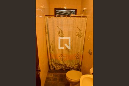 Casa de condomínio à venda com 360m², 3 quartos e 3 vagas Casa de condomínio à venda com 360m², 3 quartos e 3 vagasBanheiro da Suite 1 - Edícula