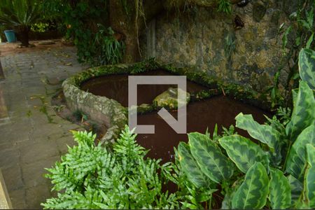 Casa de condomínio à venda com 360m², 3 quartos e 3 vagas Casa de condomínio à venda com 360m², 3 quartos e 3 vagasJardim