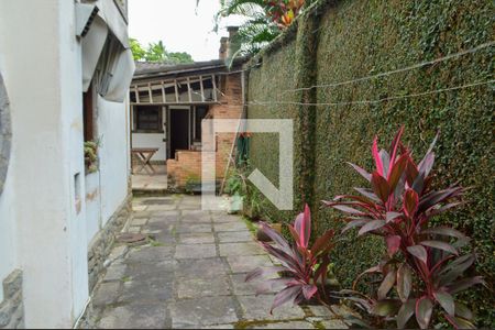 Casa de condomínio à venda com 360m², 3 quartos e 3 vagas Casa de condomínio à venda com 360m², 3 quartos e 3 vagasCanil