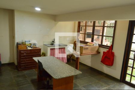 Casa de condomínio à venda com 360m², 3 quartos e 3 vagas Casa de condomínio à venda com 360m², 3 quartos e 3 vagasSala - Edícula