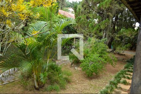 Casa de condomínio à venda com 360m², 3 quartos e 3 vagas Casa de condomínio à venda com 360m², 3 quartos e 3 vagasJardim