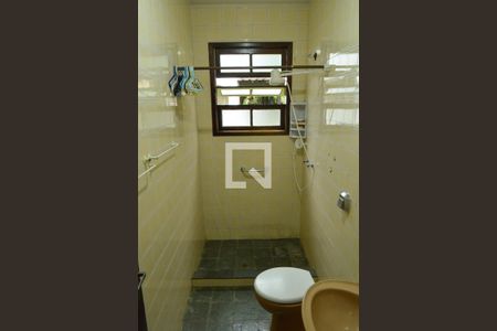 Casa de condomínio à venda com 360m², 3 quartos e 3 vagas Casa de condomínio à venda com 360m², 3 quartos e 3 vagasBanheiro da Suíte 2 - Ediula