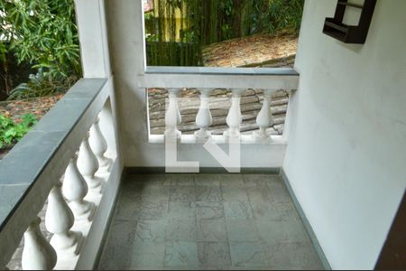 Casa de condomínio à venda com 360m², 3 quartos e 3 vagas Casa de condomínio à venda com 360m², 3 quartos e 3 vagasVaranda da Suíte