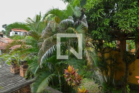 Casa de condomínio à venda com 360m², 3 quartos e 3 vagas Casa de condomínio à venda com 360m², 3 quartos e 3 vagasVista do Quarto 1