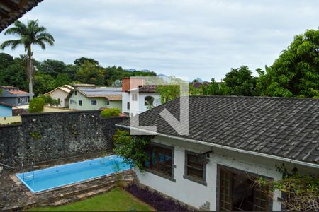 Casa de condomínio à venda com 360m², 3 quartos e 3 vagas Casa de condomínio à venda com 360m², 3 quartos e 3 vagasVista da Varanda