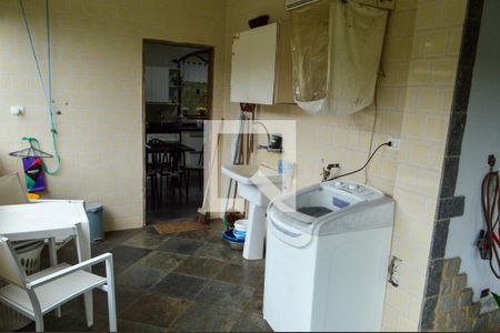 Casa de condomínio à venda com 360m², 3 quartos e 3 vagas Casa de condomínio à venda com 360m², 3 quartos e 3 vagasÁrea de Serviço