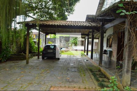 Casa de condomínio à venda com 360m², 3 quartos e 3 vagas Casa de condomínio à venda com 360m², 3 quartos e 3 vagasGaragem