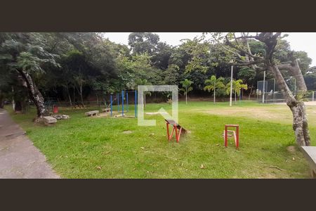 Casa de condomínio à venda com 360m², 3 quartos e 3 vagas Casa de condomínio à venda com 360m², 3 quartos e 3 vagasÁrea comum