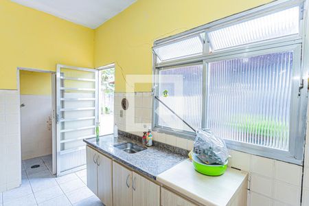 Casa à venda com 297m², 4 quartos e 2 vagasCozinha - edícula