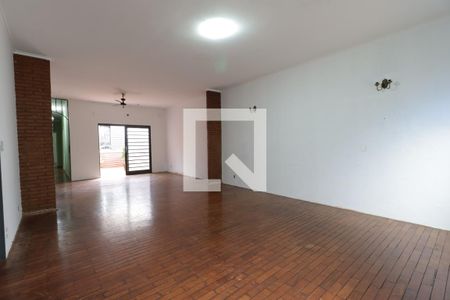 Sala de casa para alugar com 3 quartos, 272m² em Jardim Macedo, Ribeirão Preto