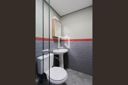 Casa à venda com 153m², 3 quartos e 2 vagas Casa à venda com 153m², 3 quartos e 2 vagasCasa 1 - Banheiro