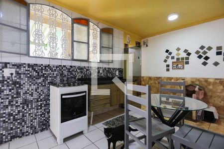 Casa à venda com 153m², 3 quartos e 2 vagas Casa à venda com 153m², 3 quartos e 2 vagasCasa 2 - Cozinha