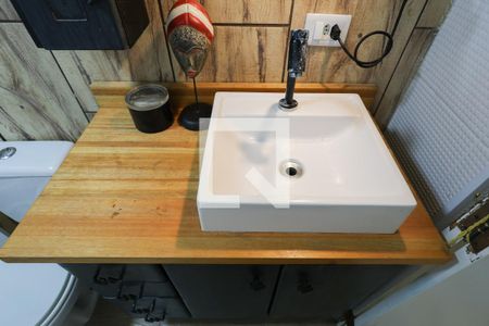 Casa à venda com 153m², 3 quartos e 2 vagas Casa à venda com 153m², 3 quartos e 2 vagasCasa 2 - Banheiro da Suíte