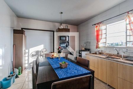 Cozinha de casa para alugar com 3 quartos, 200m² em Medianeira, Porto Alegre