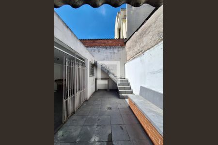 Casa à venda com 112m², 3 quartos e 4 vagasQuintal