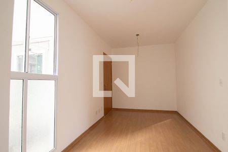 Sala de apartamento para alugar com 2 quartos, 41m² em Mário Quintana, Porto Alegre