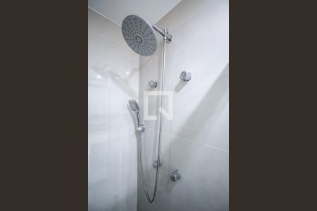 Apartamento para alugar com 74m², 2 quartos e 2 vagas Apartamento para alugar com 74m², 2 quartos e 2 vagasBanheiro