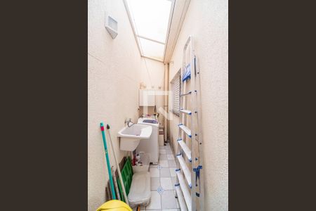 Apartamento à venda com 61m², 2 quartos e 1 vaga Apartamento à venda com 61m², 2 quartos e 1 vagaÁrea de Serviço