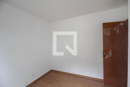 Quarto 1 de apartamento para alugar com 2 quartos, 42m² em Jardim Alvorada, Nova Iguaçu