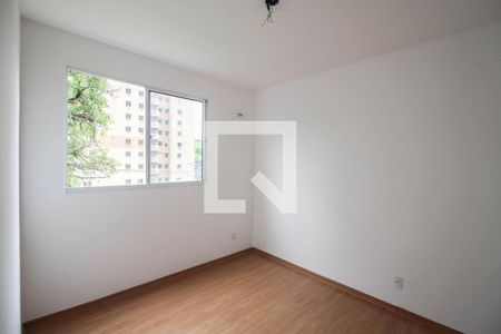 Quarto 1 de apartamento para alugar com 2 quartos, 42m² em Jardim Alvorada, Nova Iguaçu
