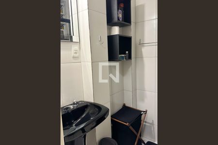 Banheiro de kitnet/studio à venda com 1 quarto, 22m² em Copacabana, Rio de Janeiro