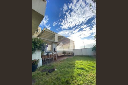 Apartamento à venda com 157m², 3 quartos e 2 vagas Apartamento à venda com 157m², 3 quartos e 2 vagasCobertura
