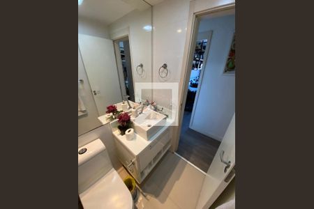 Apartamento à venda com 157m², 3 quartos e 2 vagas Apartamento à venda com 157m², 3 quartos e 2 vagasBanheiro Social