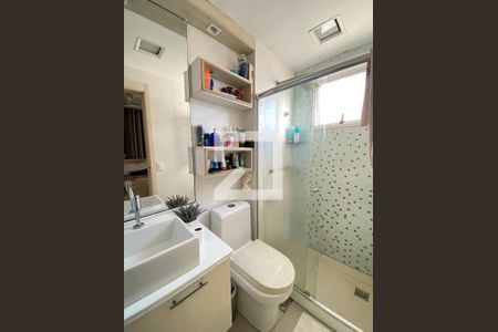 Apartamento à venda com 157m², 3 quartos e 2 vagas Apartamento à venda com 157m², 3 quartos e 2 vagasBanheiro da Suíte