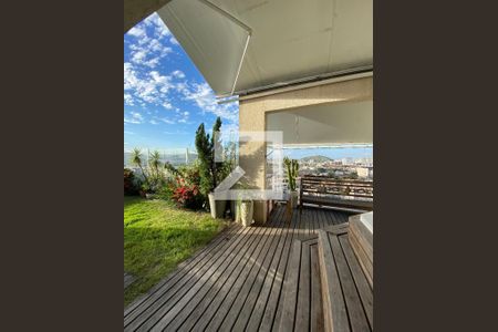 Apartamento à venda com 157m², 3 quartos e 2 vagas Apartamento à venda com 157m², 3 quartos e 2 vagasCobertura