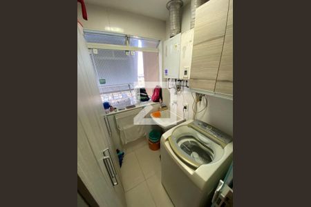 Apartamento à venda com 157m², 3 quartos e 2 vagas Apartamento à venda com 157m², 3 quartos e 2 vagasÁrea de Serviço