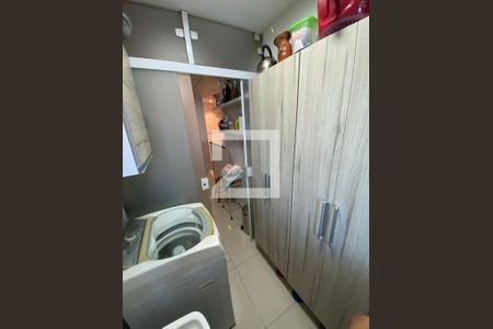 Apartamento à venda com 157m², 3 quartos e 2 vagas Apartamento à venda com 157m², 3 quartos e 2 vagasÁrea de Serviço