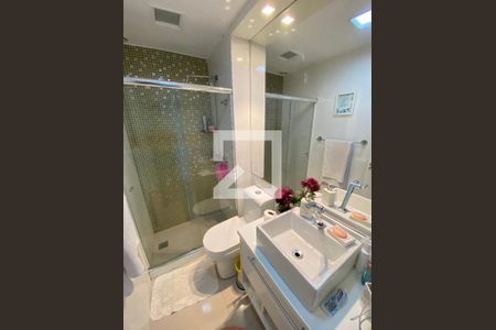 Apartamento à venda com 157m², 3 quartos e 2 vagas Apartamento à venda com 157m², 3 quartos e 2 vagasBanheiro Social