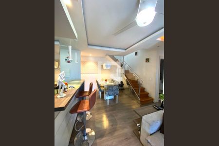 Apartamento à venda com 157m², 3 quartos e 2 vagas Apartamento à venda com 157m², 3 quartos e 2 vagasSala