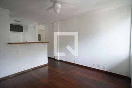 Sala de apartamento para alugar com 2 quartos, 64m² em Santa Rosa, Niterói