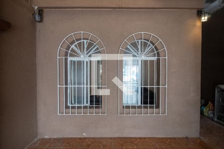 Garagem de casa à venda com 3 quartos, 160m² em Ferreira, São Paulo