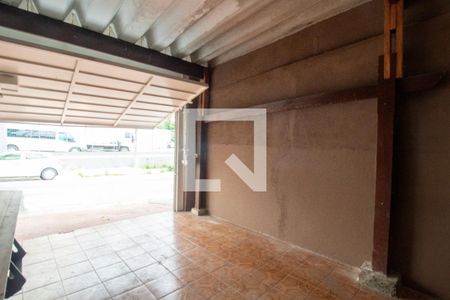 Garagem de casa à venda com 3 quartos, 160m² em Ferreira, São Paulo