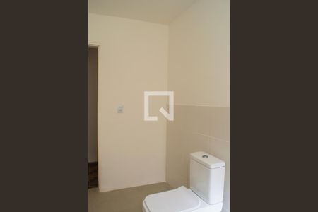 Banheiro  de apartamento para alugar com 1 quarto, 54m² em Santana, Porto Alegre